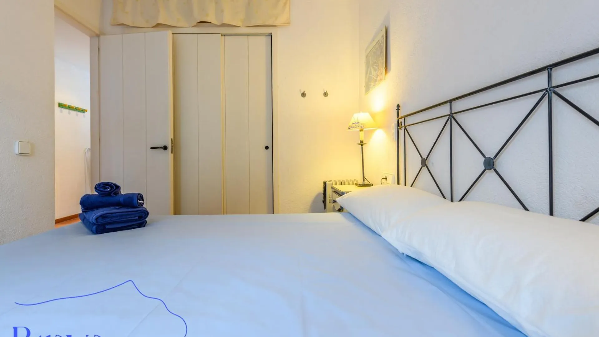 Apartamento Casa Llucia - Check-Out 1 Pm I 3' Playa I Planta Baja I Centrico I Equipado Cadaqués España