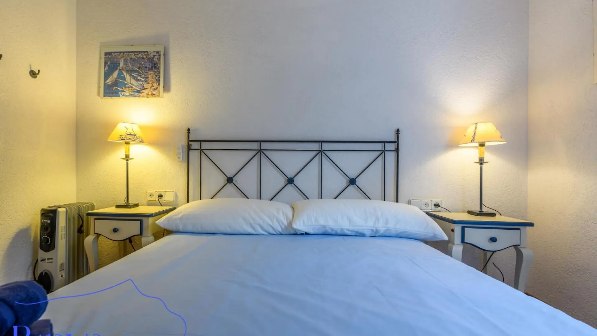 アパート カダケスCasa Llucia - Check-Out 1 Pm I 3' Playa I Planta Baja I Centrico I Equipadoアパートメント スペイン